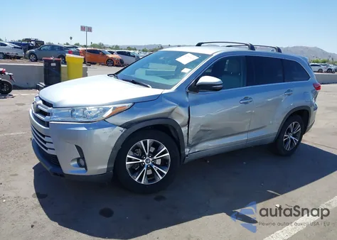 2017 Toyota Highlander Le/Le Plus z USA, uszkodzony, nr VIN 5TDZZRFH1HS224322